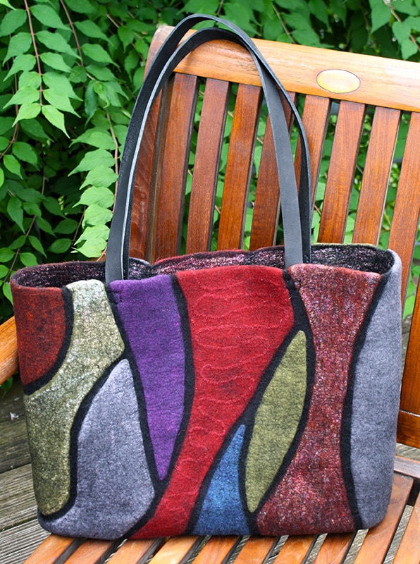 Tasche, Rucksack oder Sitzkissen mit spannender Oberfläche